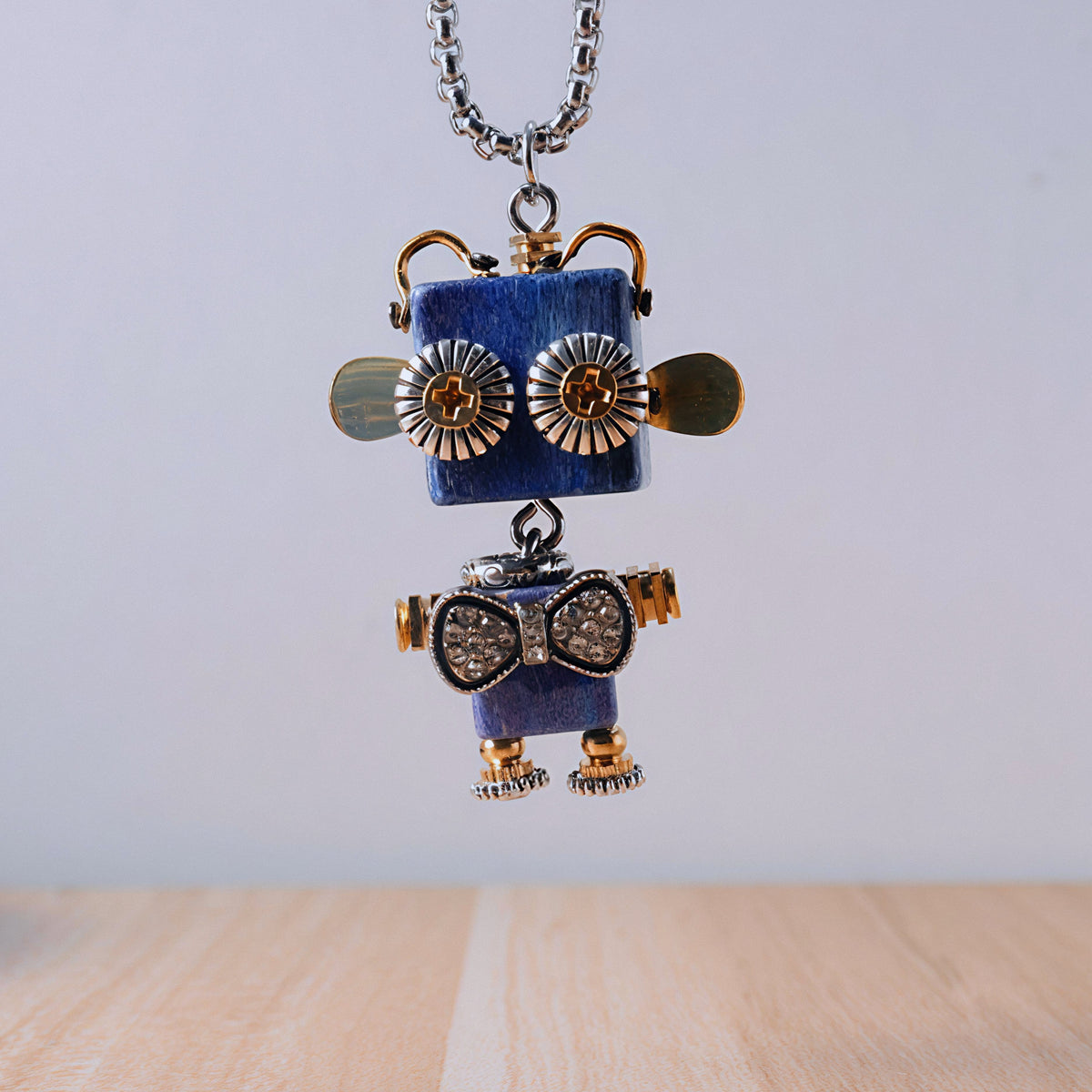 OWLERY PENDANT
