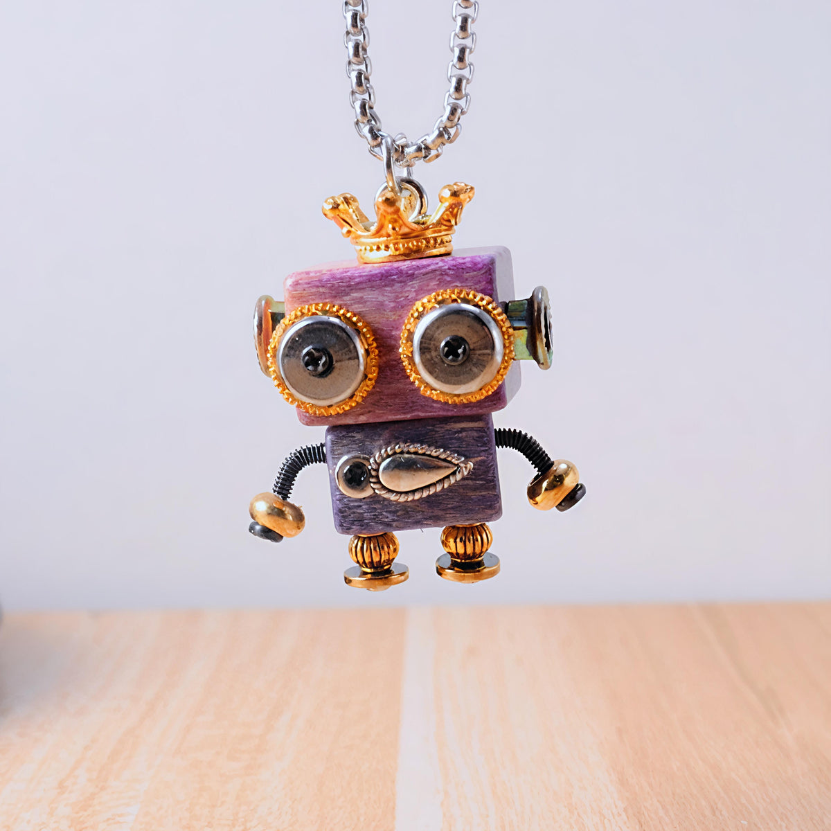 OWLERY PENDANT