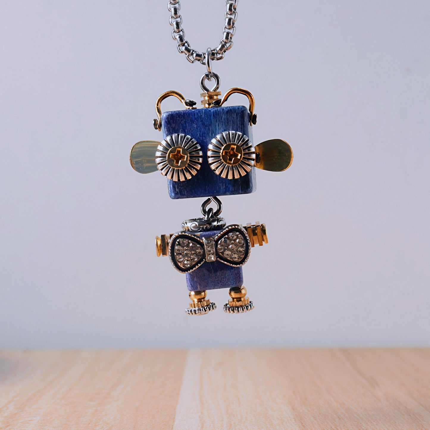 OWLERY PENDANT
